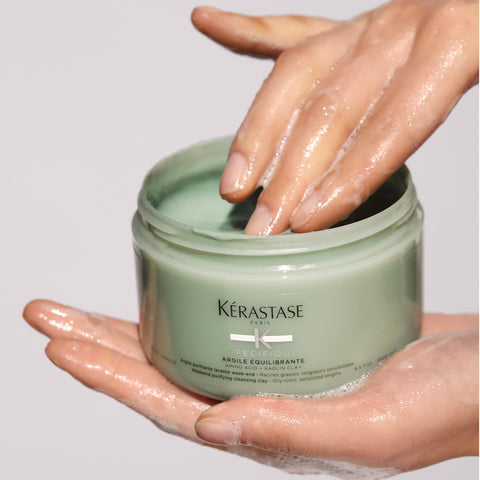 KÉRASTASE Specifique Argile Equilibrante Cleansing Clay, Cleansing Hair Mask for Oily Roots and Dry Ends, Removes Impurities & Refreshes Scalp with Amino Acid for Oily to Normal Hair, 8.5 Fl Oz